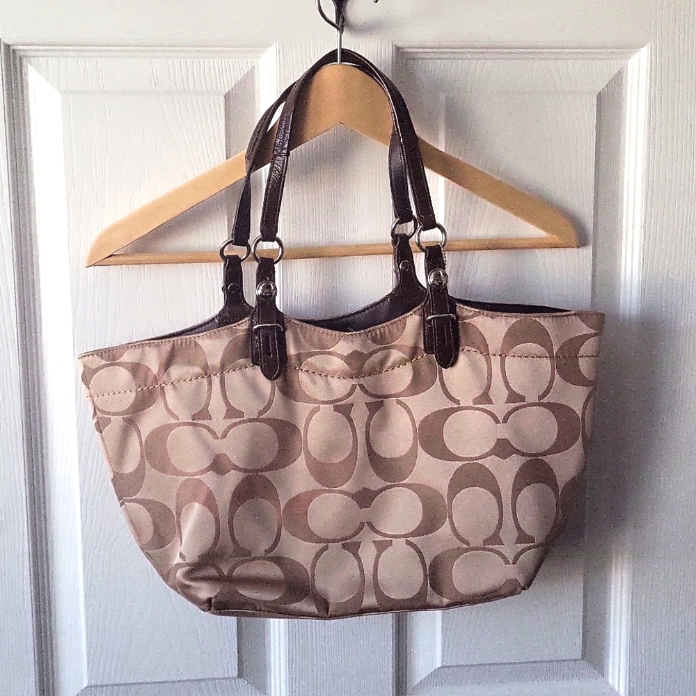 Coach Signature Tote